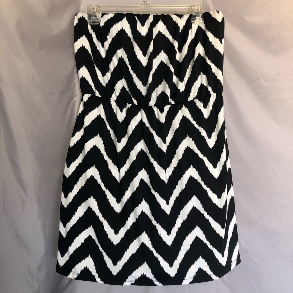 Lipstick dress strapless